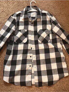 Unbranded Black and White Flannel Shirt